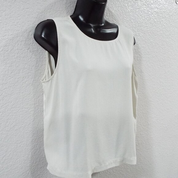 EILEEN FISHER Bone 100% Silk Sleeveless Tank Top Button Closure Back Size Medium - Picture 3 of 9